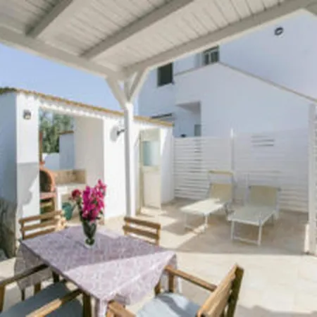 Charming In Reitani
